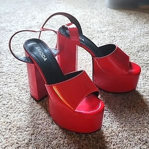 Lamoda Chick Flick Patent Heels